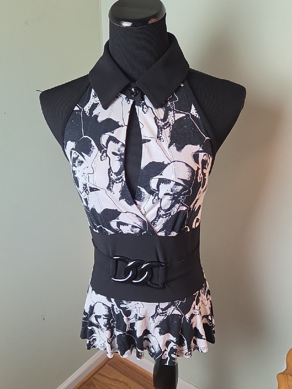 Joseph Ribkoff Y2k Black & White Lace Back Top